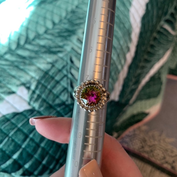 Simply obsessed dainty colorful ring - Picture 7 of 7